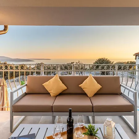 Lareva - Sunset View * Ustrine