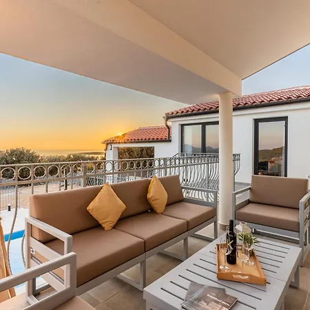 Lareva - Sunset View Villa
