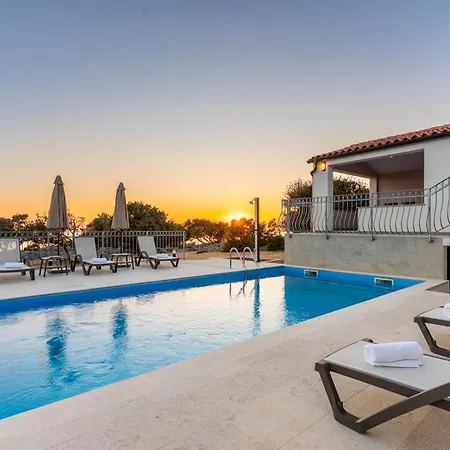 Lareva - Sunset View * Ustrine