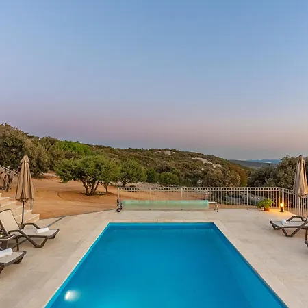 Lareva - Sunset View