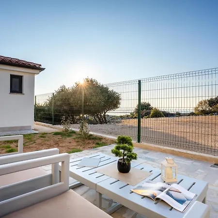 Lareva - Sunset View Villa Ustrine